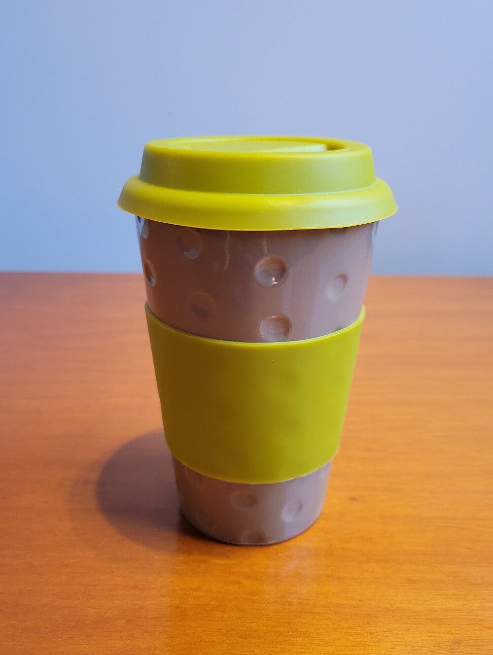 SCM Designs Ceramic Travel Mug Chartreuse Silicone Lid Grip 12oz